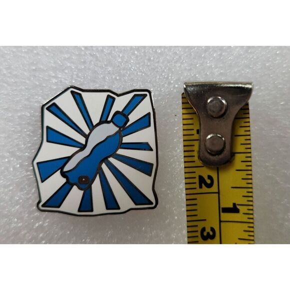 (You Tube) Water Bottle Flip Challenge Button Hat‎ Pin YouTube Pinback Pin - Picture 3 of 3